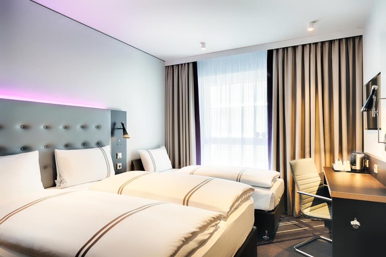 Premier Inn Darmstadt City Centre Exteriör bild