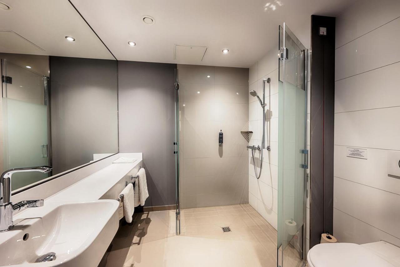 Premier Inn Darmstadt City Centre Exteriör bild