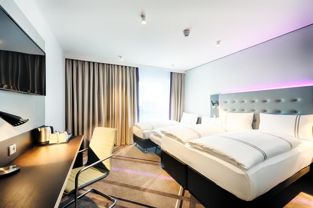 Premier Inn Darmstadt City Centre Exteriör bild